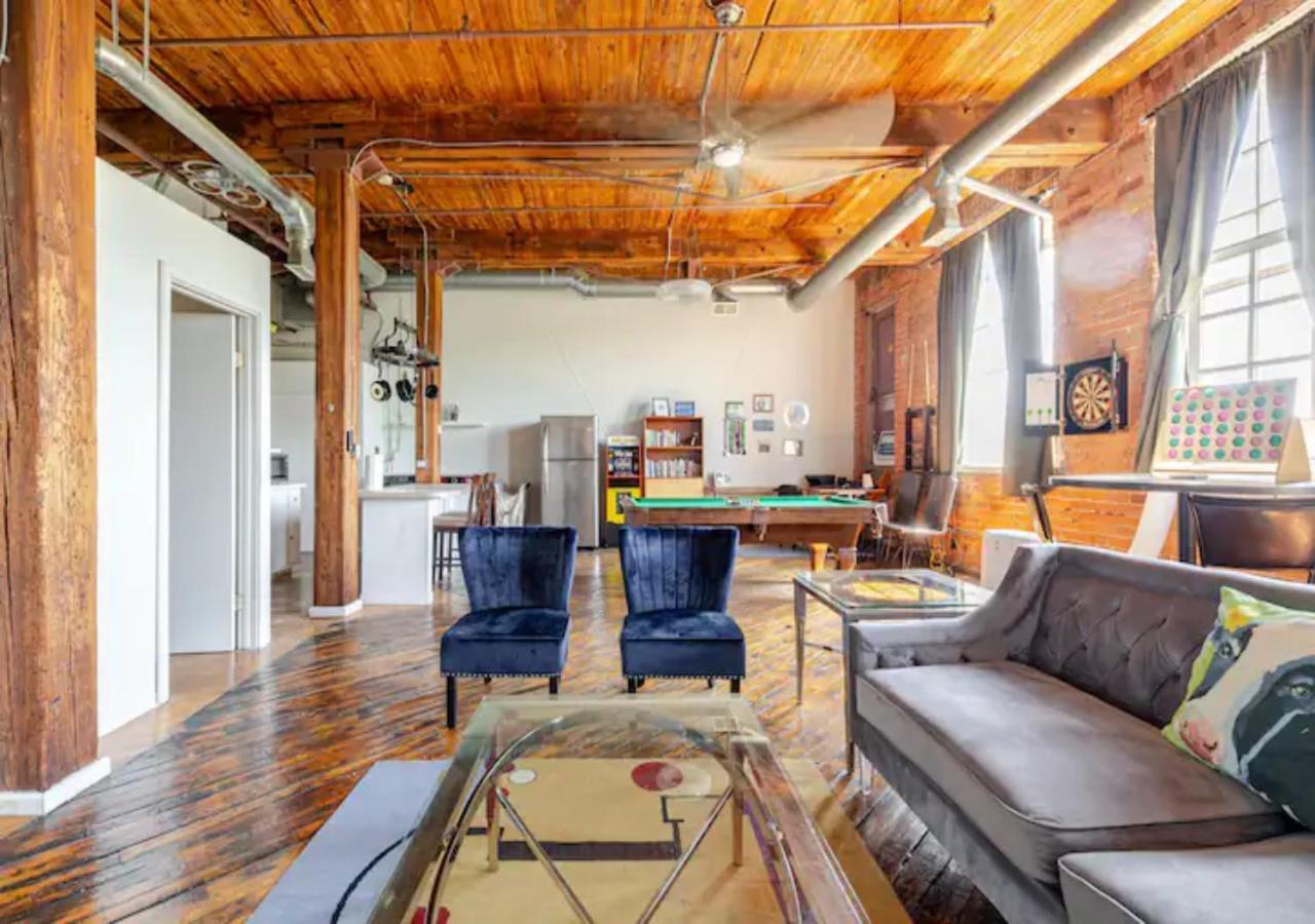 Riverview Loft Apartment Detroit